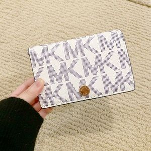 NWT Michael Michael Kors White Wallet
